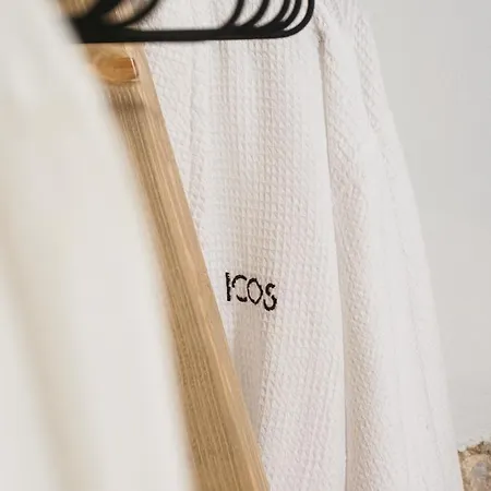 Vila Icos *